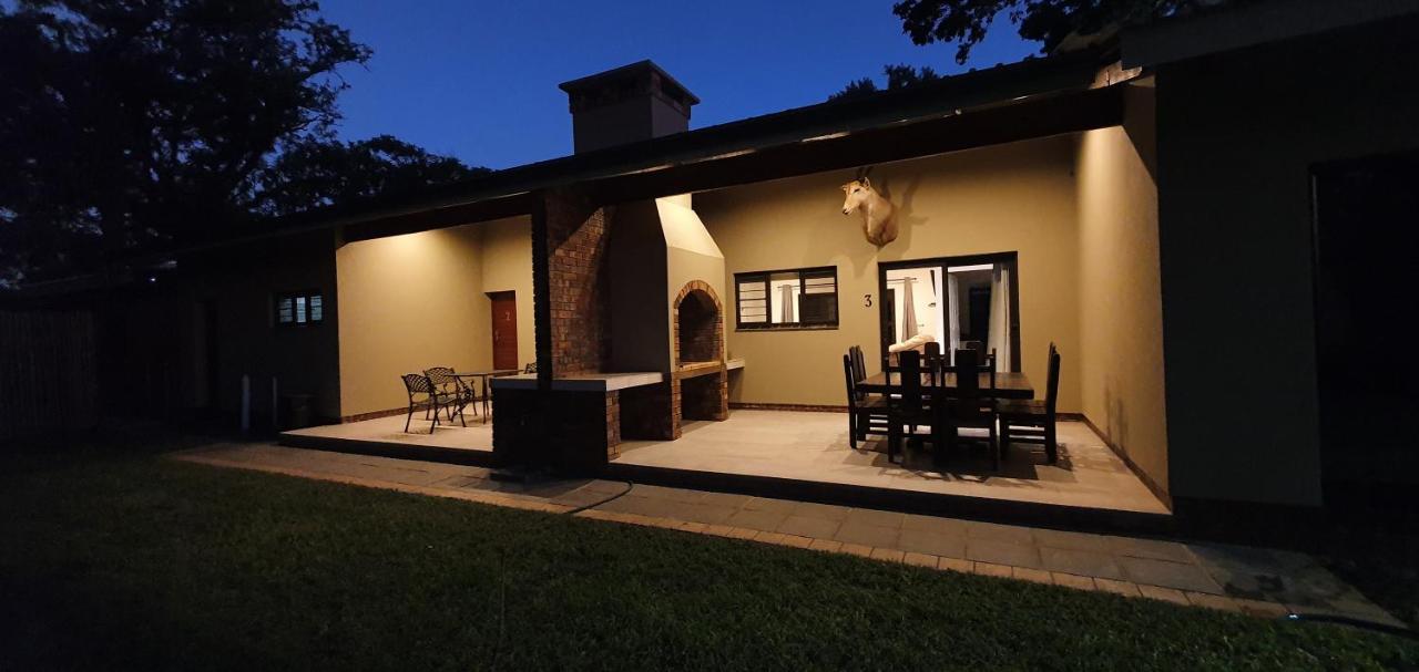 Honeybird Self Catering Accommodation Hluhluwe Bagian luar foto